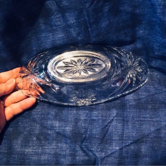 Intricate Cut Glass Decorative starburst candy dish - Picture 7 of 10